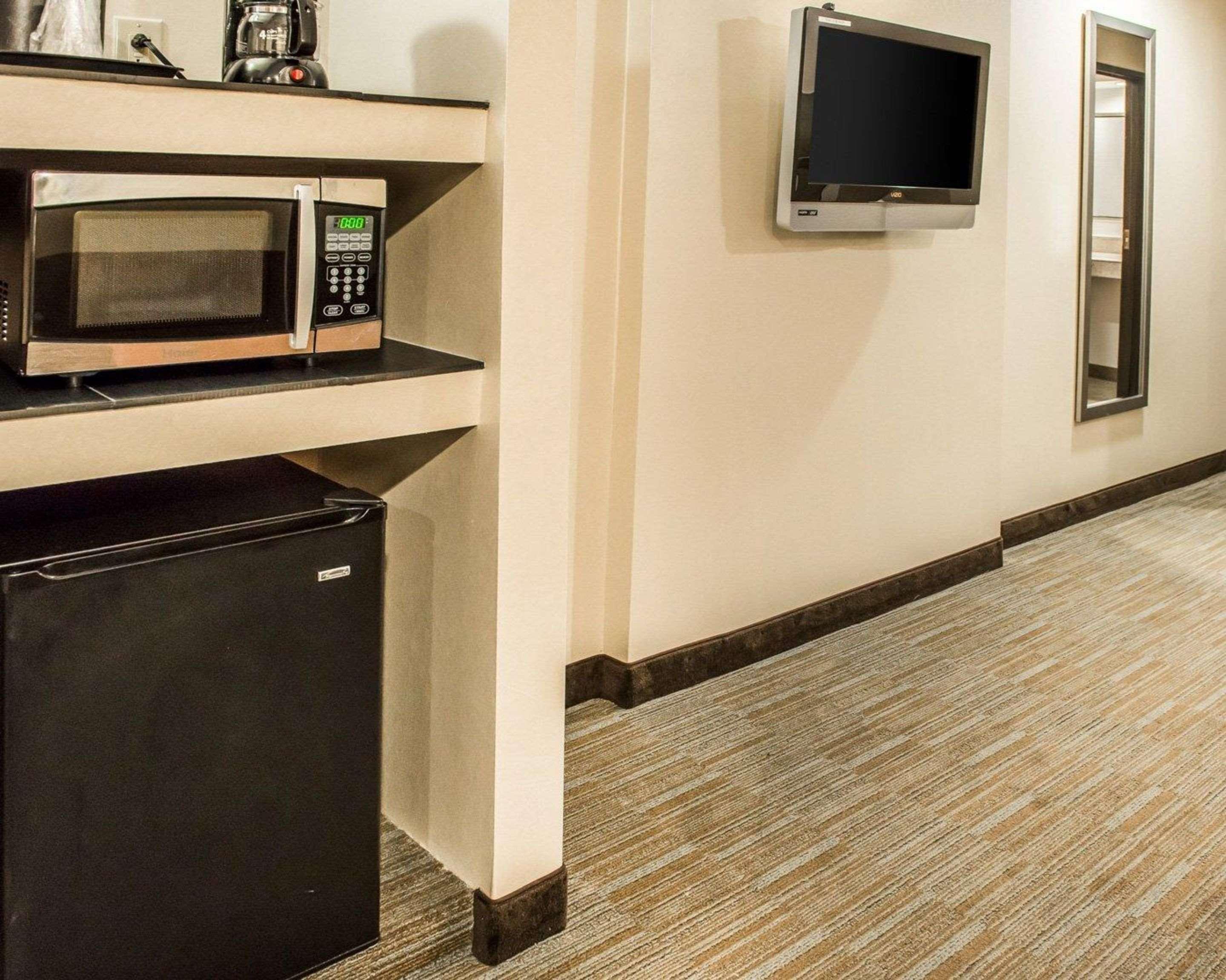Hometowne Studios & Suites Washington Ngoại thất bức ảnh