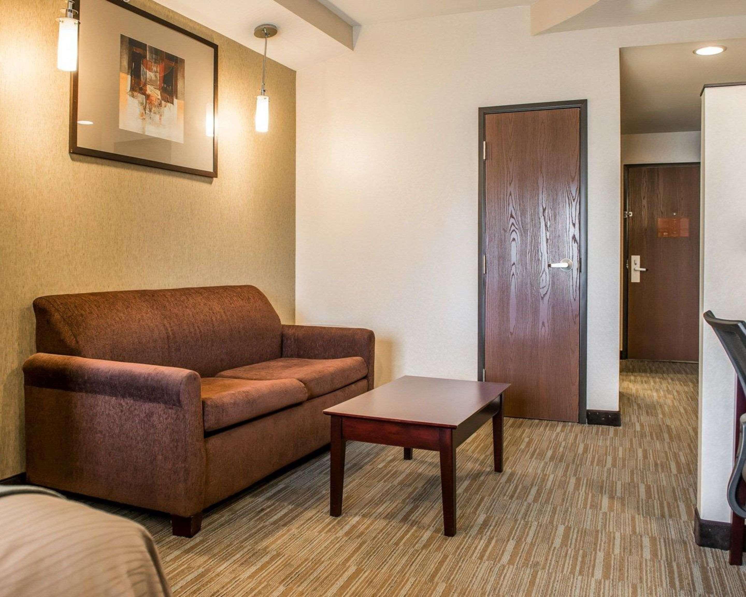 Hometowne Studios & Suites Washington Ngoại thất bức ảnh